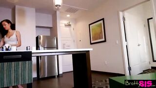 Bratty Sis - Step Brother Slips It In And Now Stepsis Wants More! S9:e4