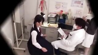 Jeunes Etudiantes Japonaises Soumise Visite Medicale