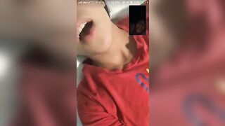 Young Tinder Stud Makes Me Cream On My Fingers During Facetime