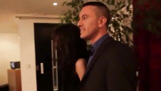 Julie Valmont Se Partage Le Mec De Sophia Laure