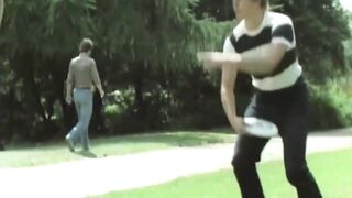 Bo-no-bo Frisbee Fun