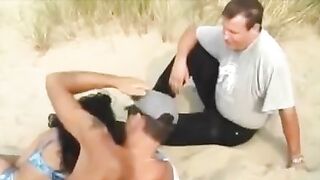Dutch Have Sex On The Beach, Voyeur Joins