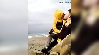 Hijab Kissing