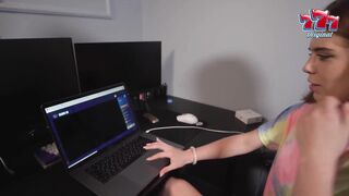 The Girl Became Boring To Play And She Decided To Have Sex