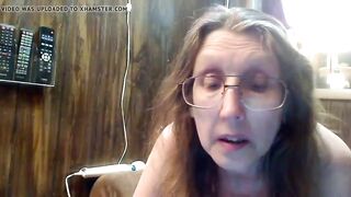 Average Housewife Cam Girl