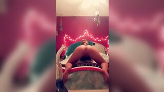 Big Booty 18 Year Old Blonde Twerking