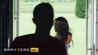 Brazzers - Fake Tit Ebony Neighbor Kiki Minaj Loves Big Dick Anal