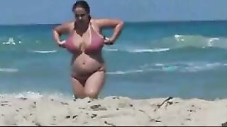 Chunky Bikini Candid