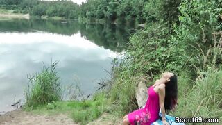 Daddy Erwischt Teeny Am Baggersee Und Bekommt Einen Fick