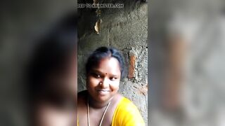 South Indian Tamil Girl Shows Boob Selfie For Bf
