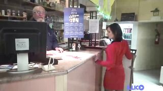 Mature Emma Gets Fucked In Car