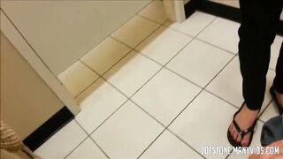 Public Facial At The Mall