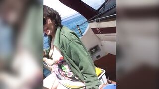 Le Pote La Prend Sur Le Bateau
