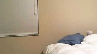 Webcam Girl Rides Sybian To Orgasm And Shakes And Spanks Ass