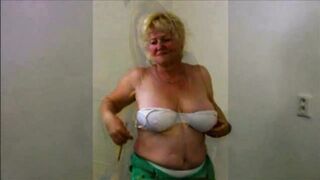 Charming Women 8 (nice Cleavage)