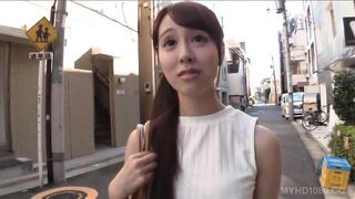 Japanese Girl Plays The Suck Game