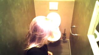 Kamera In Der Disco Auf Der Damentoilette!