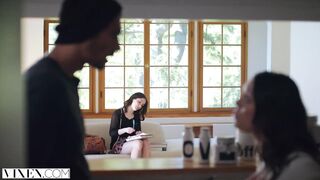 Vixen Jade Nile Gets Help From Her Roommate To Open Her Boyfriends Eyes