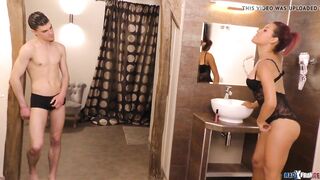 Rose Valerie Suce Et Se Faire Prendre Le Cul Sans Capote