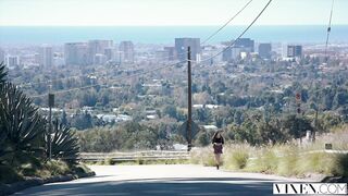 Vixen Jade Nile Gets Help From Her Roommate To Open Her Boyf