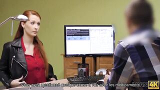 Loan4k. Seins Hypnotiques Pour Le Gestionnaire De Crédit