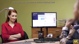 Loan4k. Seins Hypnotiques Pour Le Gestionnaire De Crédit