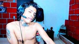 Rogerstev chaturbate porn video 09/25/2021