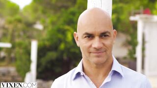 Vixen Hot French Beauty Clea Has Passionate Outdoor Sex