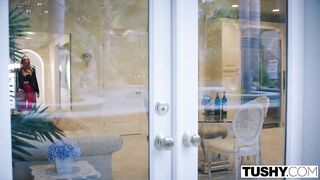 Kinky Blonde Squirts From Deep Anal