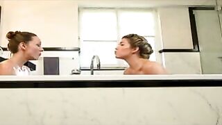 Anke Engelke In Der Badewanne