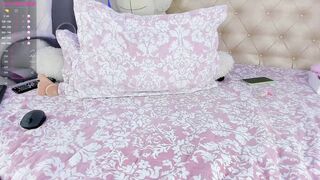 Emily_____ 30-Sep-2021 Naked Chat