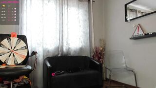 Sexy_milf_emely 05-Oct-21 cam chat