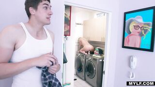 Lazy Larry Find Stepma With A Dildo