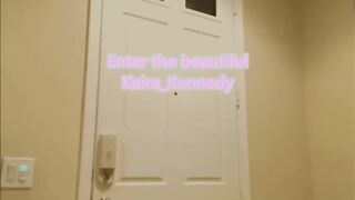 Camgirl Keira Kennedy Flashes A Real Pizza Deliveryman