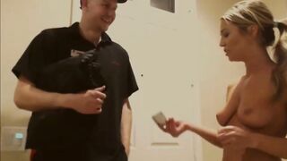 Camgirl Keira Kennedy Flashes A Real Pizza Deliveryman