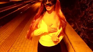 Gode Così Tanto Mentre Lo Succhio In Stazione Che Sborra Appena Mi Scopa!