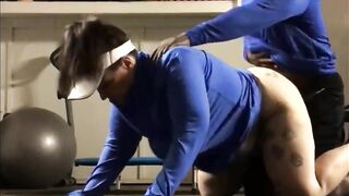 Big Booty Mom In Yoga Pants Cheats With Personal Trainer