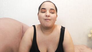 Allyiah on webcam (11/14/2021)