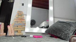 Msschloe_ live on cam 11/27/2021