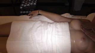 Tinder Massage Date Leads To Lesbian Orgasm