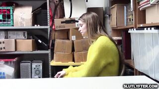 Shoplyfter Got Finger Fuck And Cock Fed By The Lp Officer.