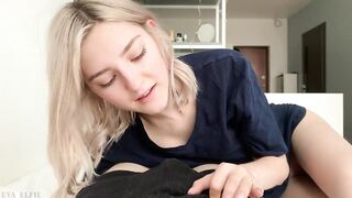 Tries A Big Cock Inside Her Tight Pussy - Eva Elfie