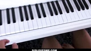 Sislovesme - Surprised My Stepsis With Cock