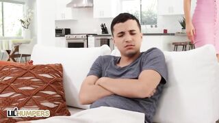 Lil Humpers - Nicolette Shea Gives Ricky Spanish A Taste Of Her Thick Juicy Curves