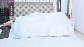 Stephaniediaz_ (09/17/2020) Naked