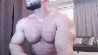 Screenshot from rickymiami1's live webcam sex show video