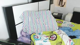 yinaross 03-28-2022 cam sex chat