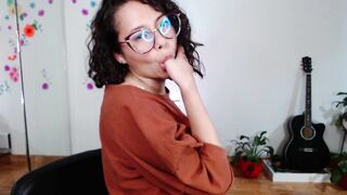 Mora_haze Chaturbate nude cam - 30 September 2022