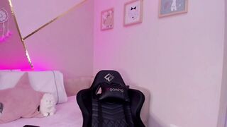 sweetmelii29 recent cam video - (10-18-2022)