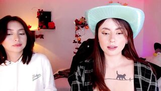 wolfsfoster chat cams - (10-25-2022)